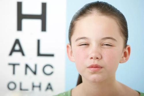 家長教育思維影響孩子暑期視力